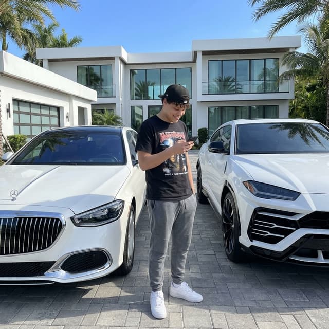 Maybach Urus Mansion